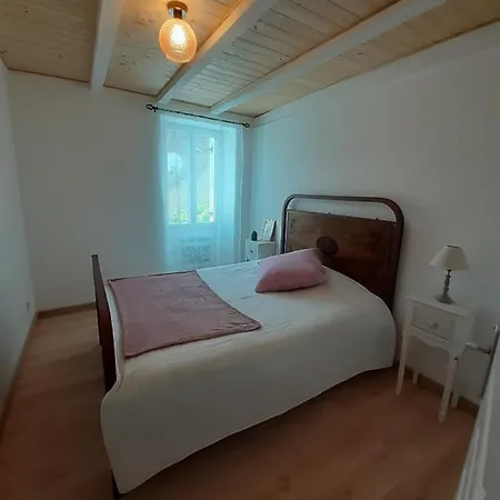 펜션 La Petite Maison Siorac-en-Périgord